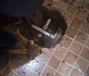 张店卫生间漏水维修公司为您分享下卫生间渗水如何处理及注意事项