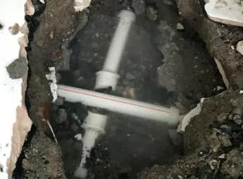 张店阳台漏水维修公司为您分享楼上楼下漏水怎么处理